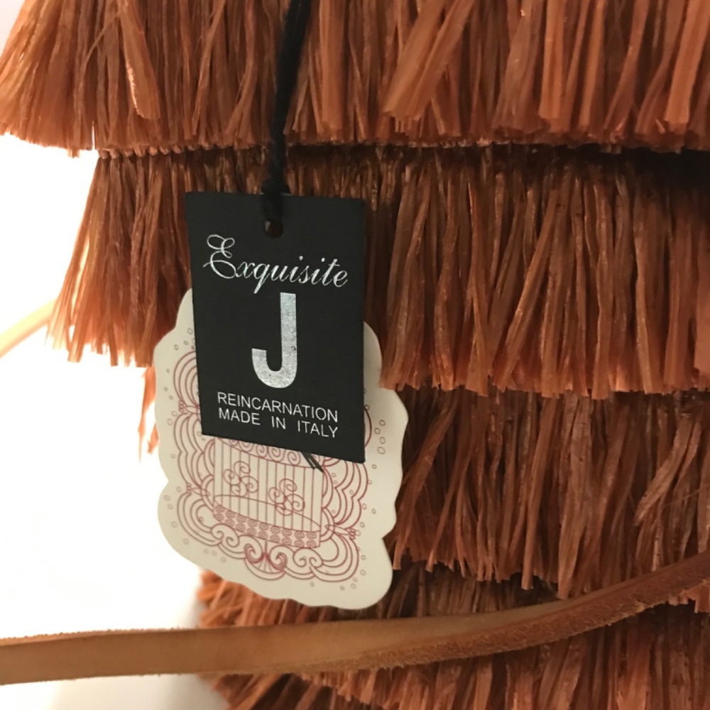 Exquisite J woven Raffia bag - Picture 2 of 8